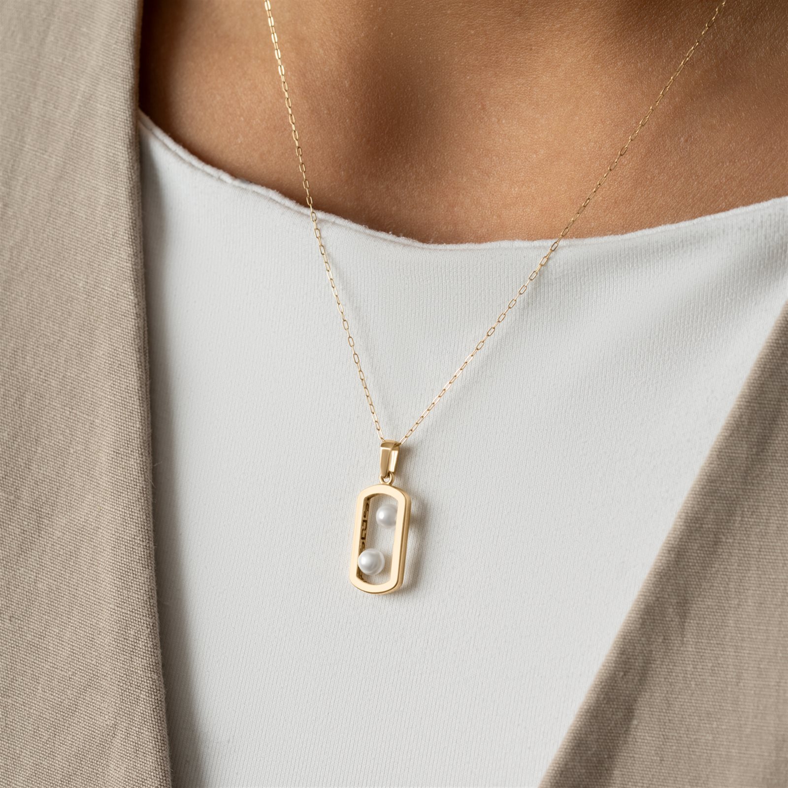 آویز طلا زنانه برکه آویز طلا زنانه برکه