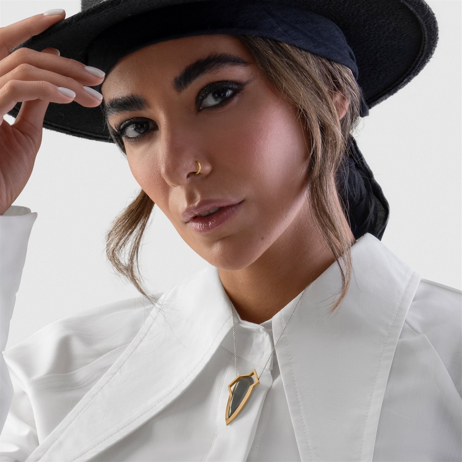 گردنبند طلا وهم