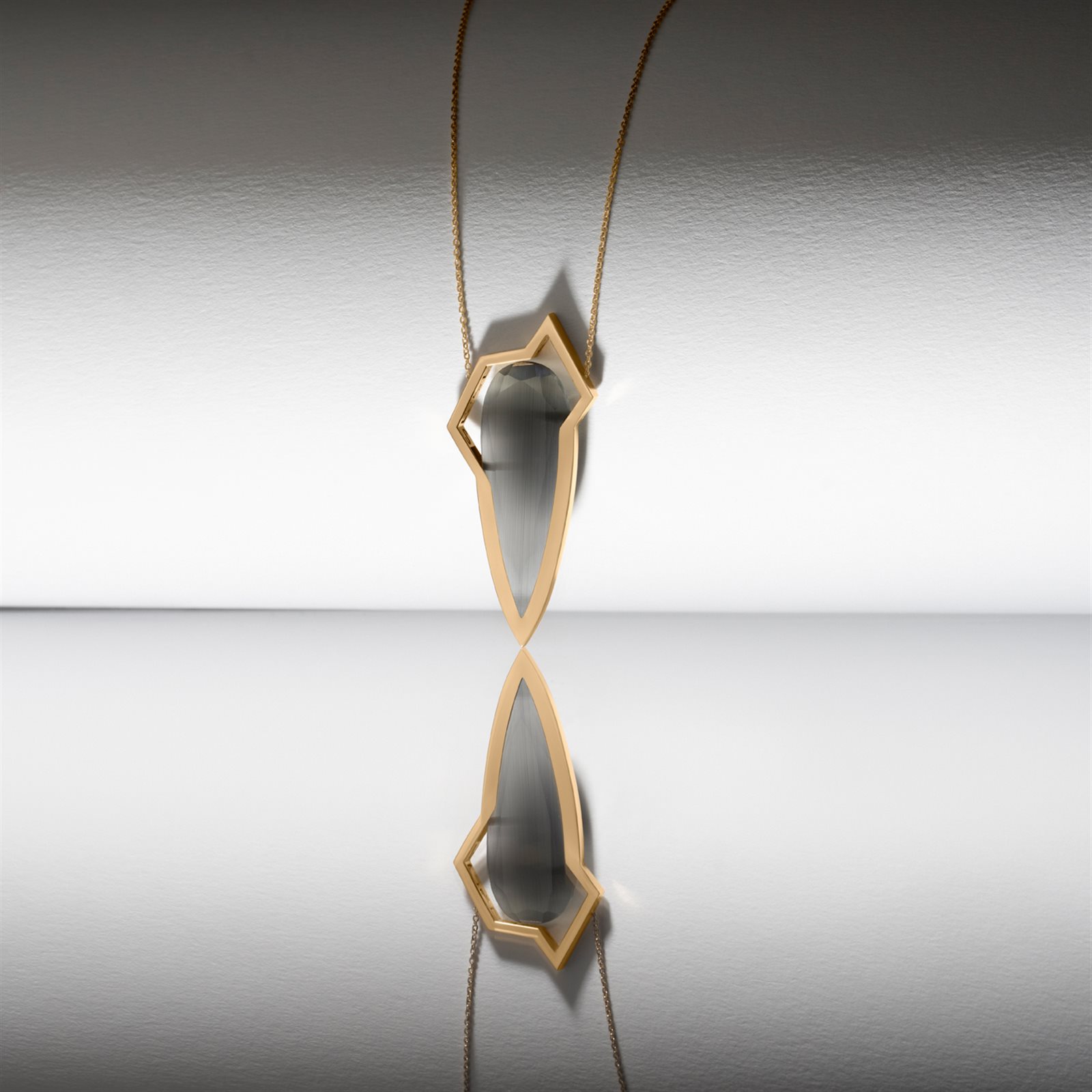 گردنبند طلا وهم