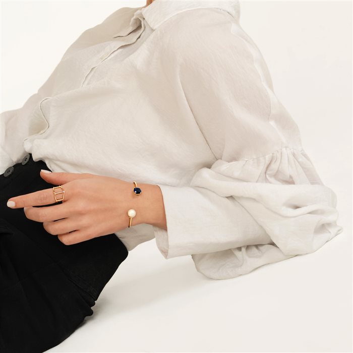 بنگل طلا زنانه مروارید باروک و سنگ سورمه ای