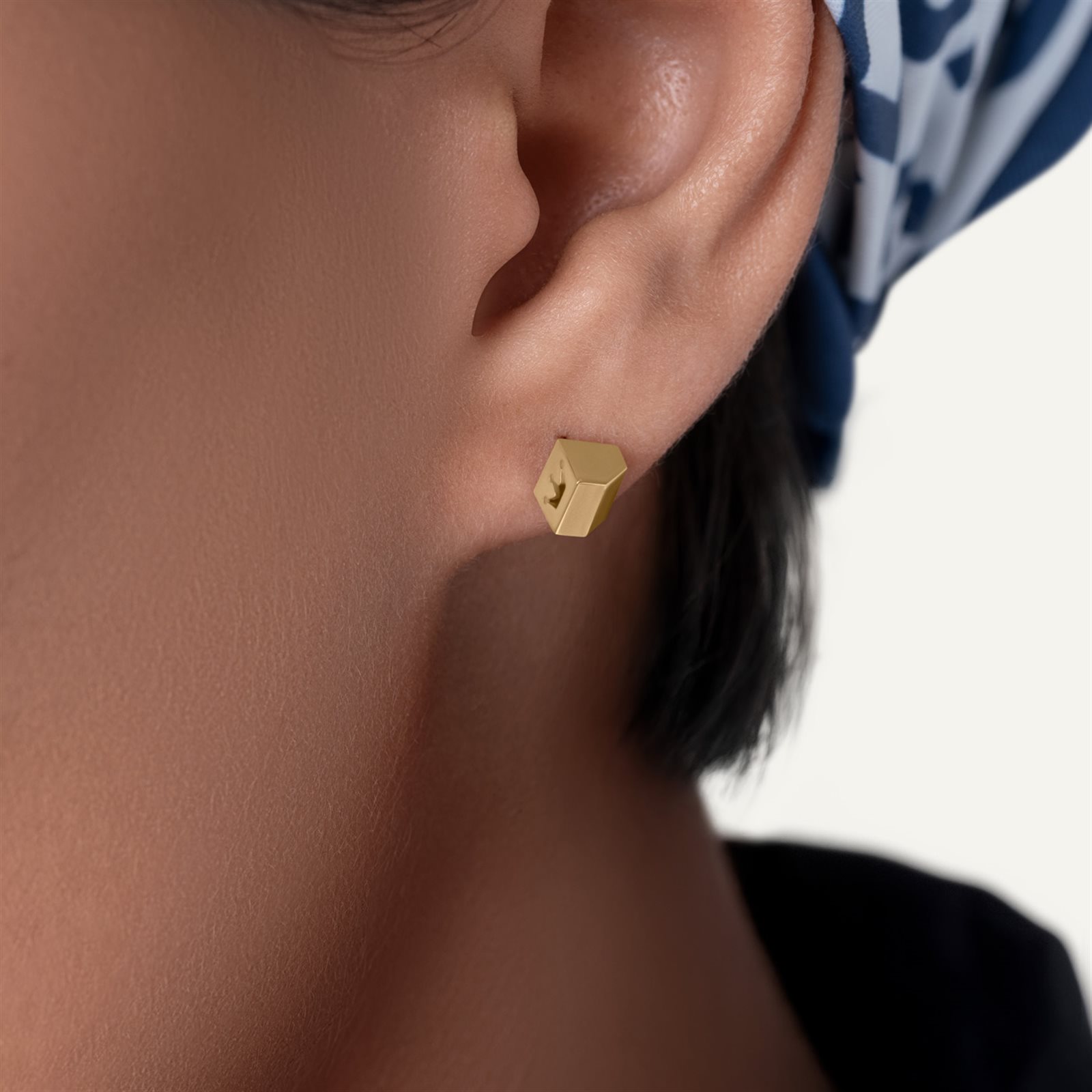 گوشواره طلا زنانه زاوا گوشواره طلا زنانه زاوا