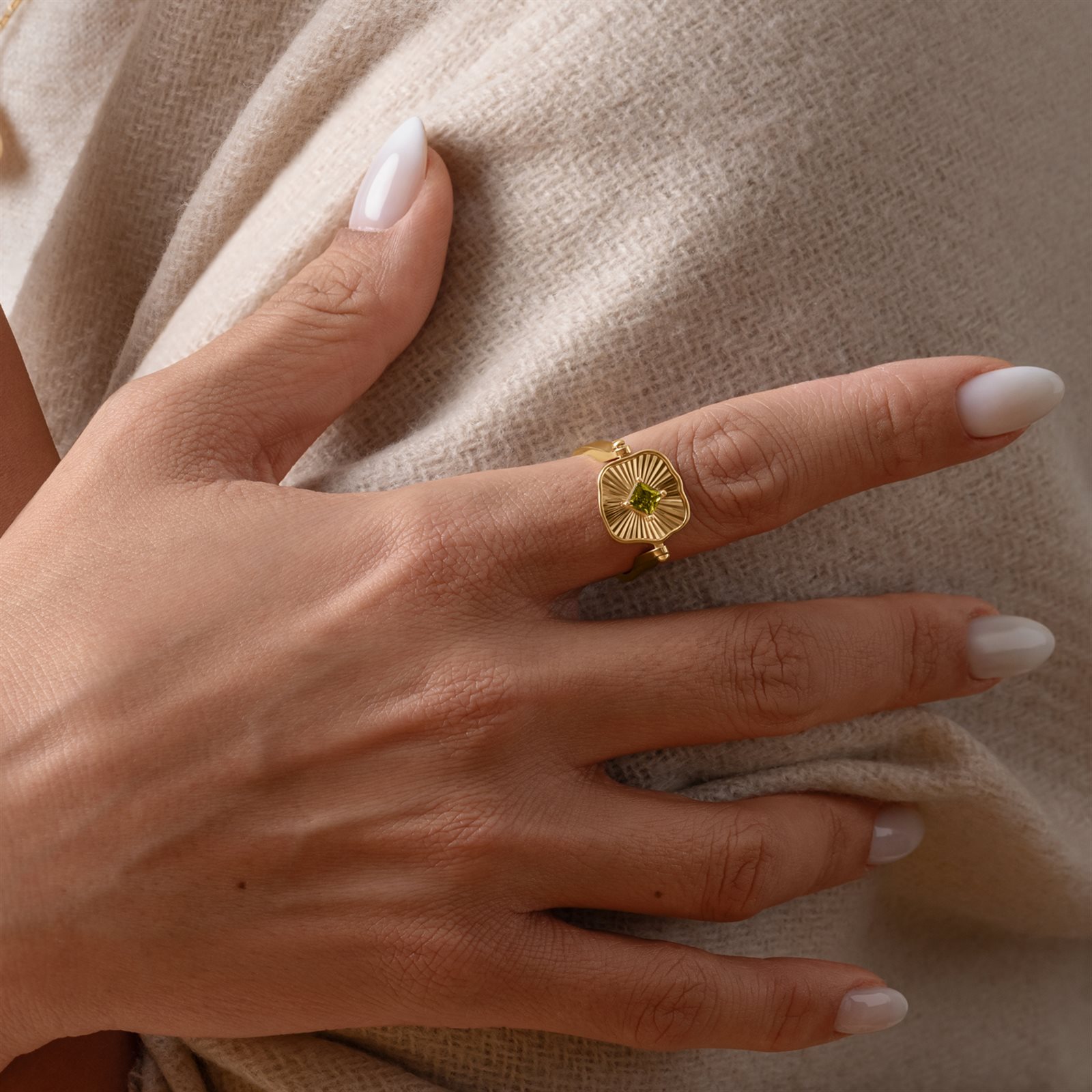 انگشتر طلا زنانه نورا