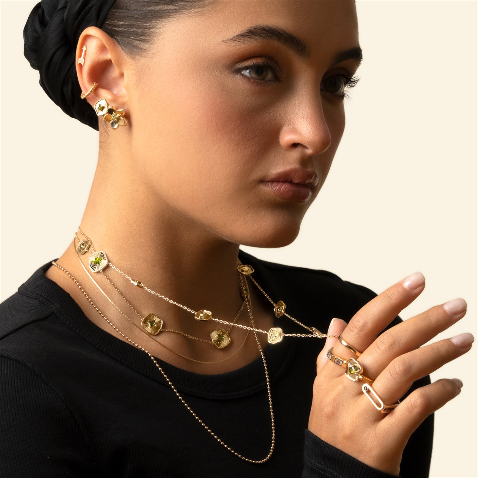 گردنبند طلا زنانه نورا مربع بزرگ گردنبند طلا زنانه نورا مربع بزرگ