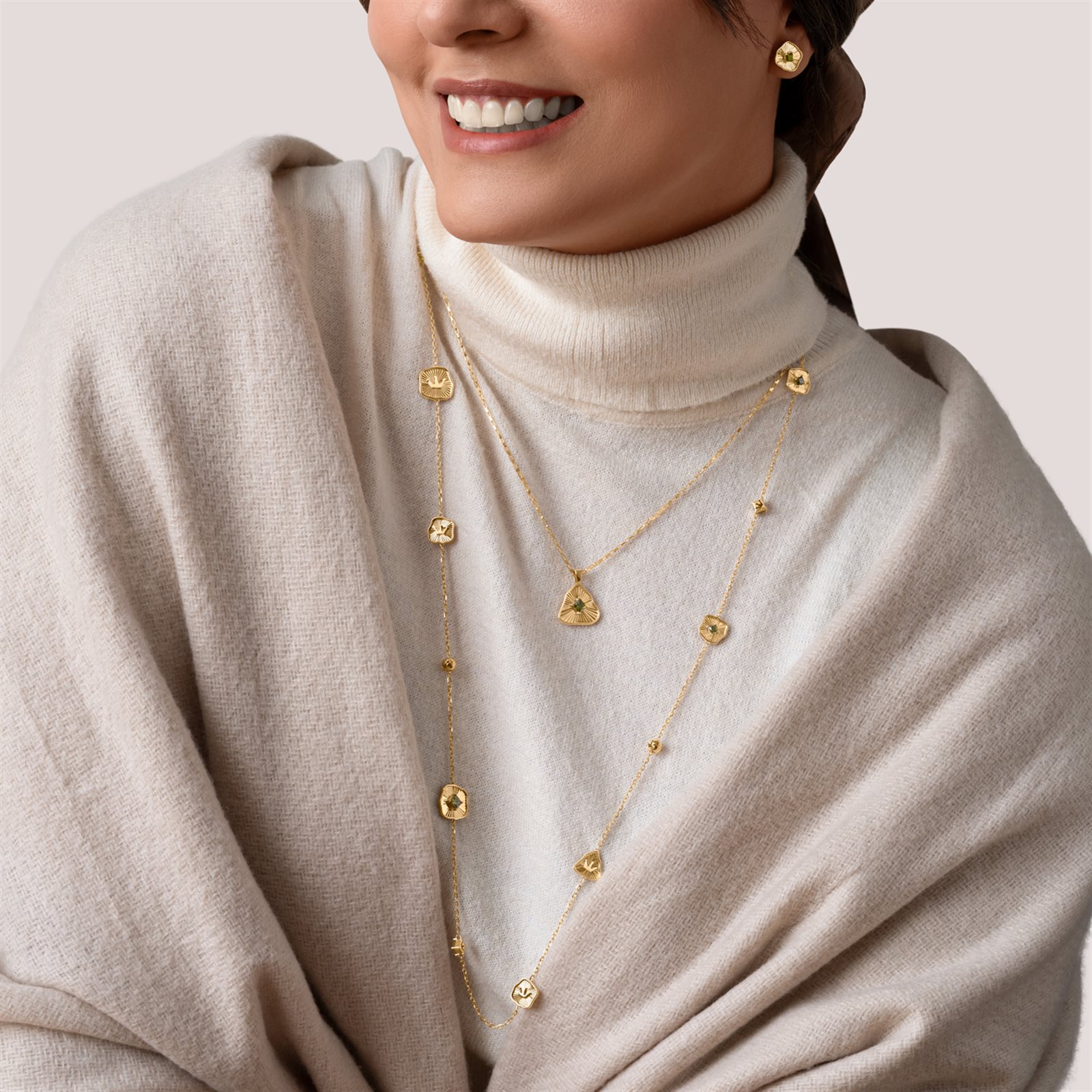  گردنبند طلا زنانه نورا رولباسی