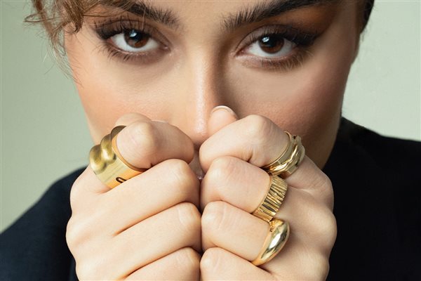 چگونه چند انگشتر را با هم ست کنیم؟